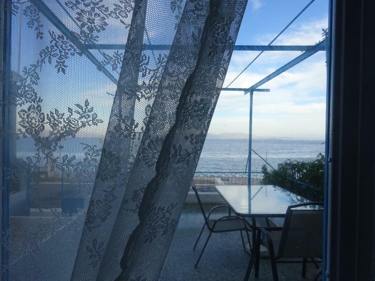 Antony'S Apartment Sea View Тірос Екстер'єр фото